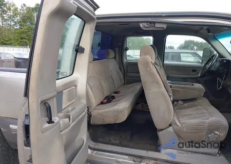 1999 Chevrolet Silverado 2500 Ls z USA, uszkodzony, nr VIN 1GCGK29U2XE206394